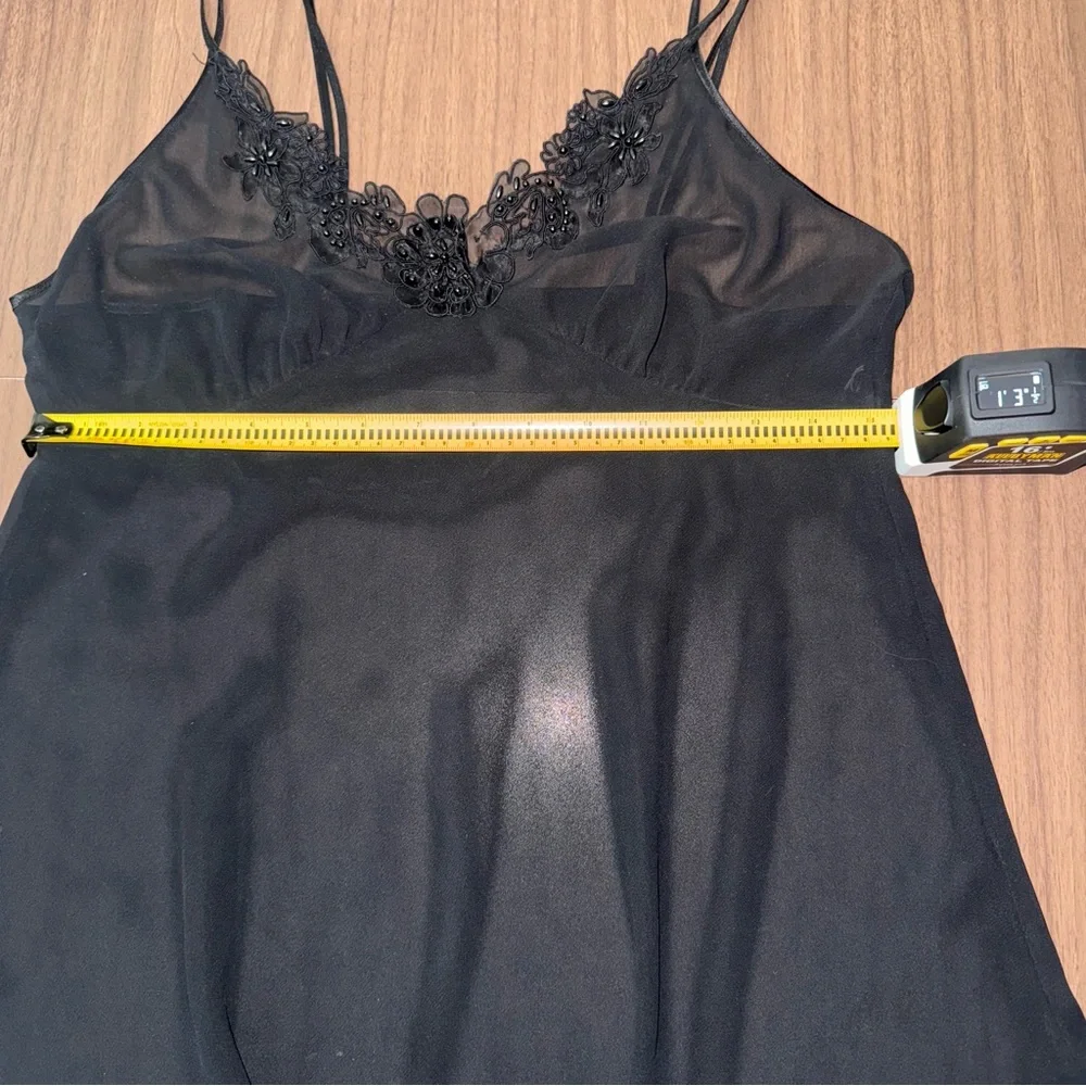 N/A women black